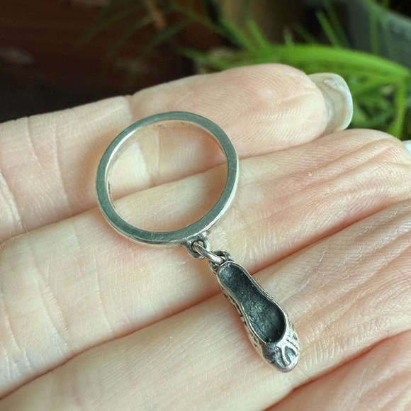 Retired James Avery Ballet Slipper Charm Ring- rare! - Picture 2 of 10